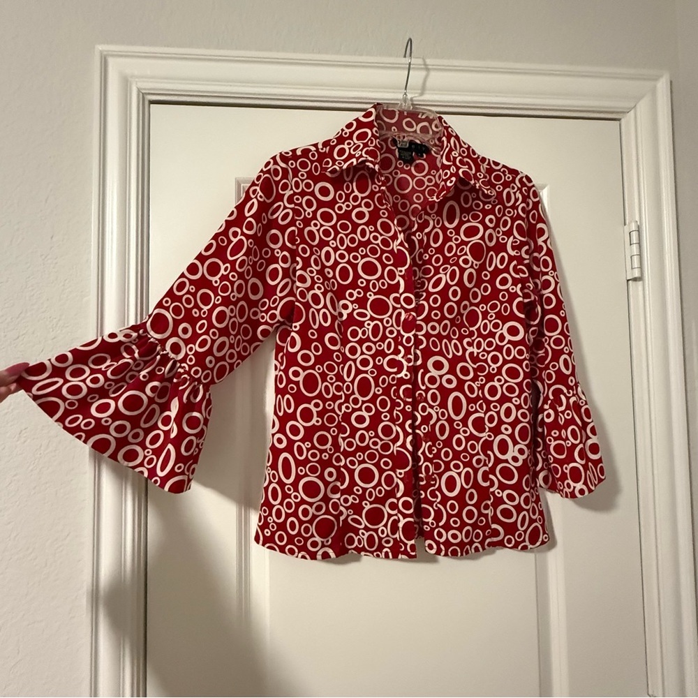 RETRO BUTTON DOWN BLOUSE SIZE SMALL